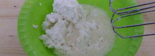 сырники с изюмом. Шаг 4