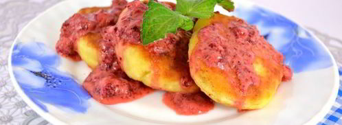 сырники с овсяными хопьями и клубнично-сметанным соусом. Шаг 6