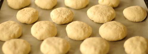 сырники в духовке под сметанным соусом. Шаг 4