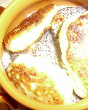 Сырники в маковом соусе