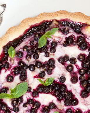 Творожник со смородиной