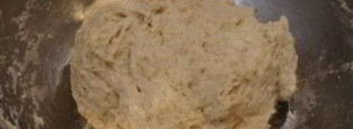 тесто на кефире без дрожжей. Шаг 2