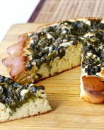 Бисквит на кефире с консервированным щавелем