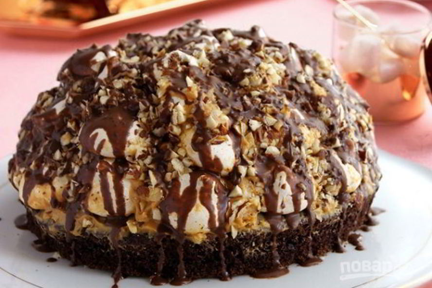 Рецепт бисквитного торта с безе и орехами