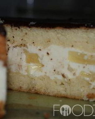 Бисквитный торт с творожным кремом