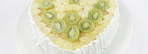 торт бисквитный с фруктами, желе и йогуртом. Шаг 21