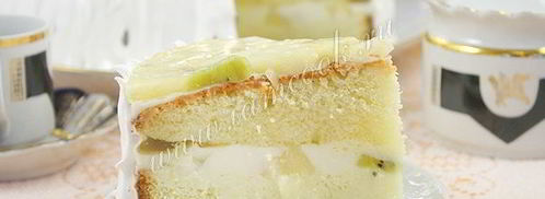 торт бисквитный с фруктами, желе и йогуртом. Шаг 22