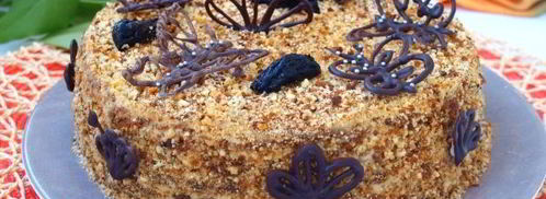 торт медовик с черносливом. Шаг 16