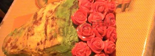 торт с бантом из мастики букет роз. Шаг 11