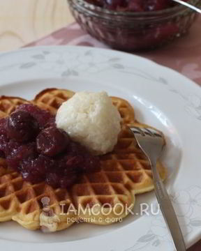 Вафли с рисовой кашей и киселем