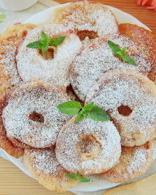 Яблоки в тесте