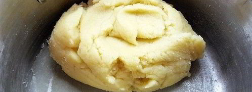 профитроли с пармезаном и муссом из крабового мяса. Шаг 2