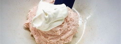 профитроли с пармезаном и муссом из крабового мяса. Шаг 12