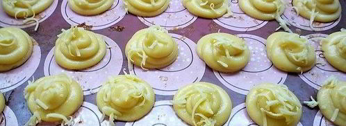 профитроли с пармезаном и муссом из крабового мяса. Шаг 6