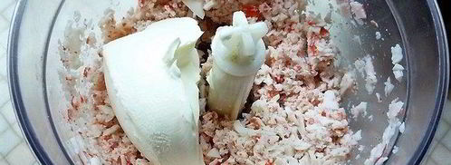 профитроли с пармезаном и муссом из крабового мяса. Шаг 9