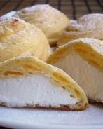 Сладкие профитроли со сливочной начинкой