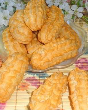 Эклеры с творожным кремом