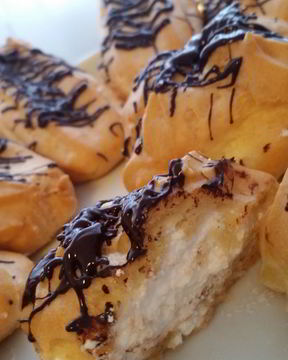 Эклеры с заварным белковым кремом