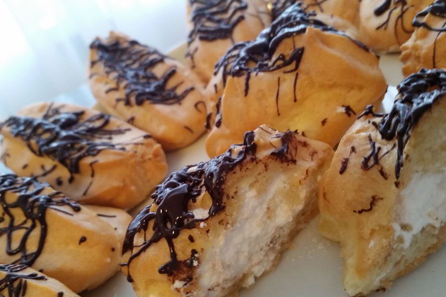 Рецепт эклеров с заварным белковым кремом