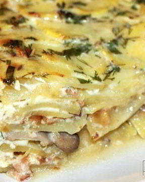 Картофельная запеканка с курицей и беконом