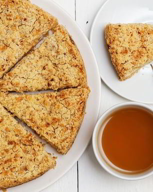 Сладкая запеканка с рисом и яблоками