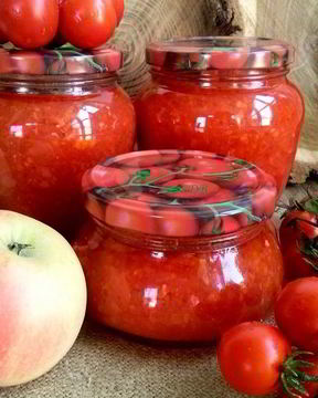 Аджика с морковкой и яблоками