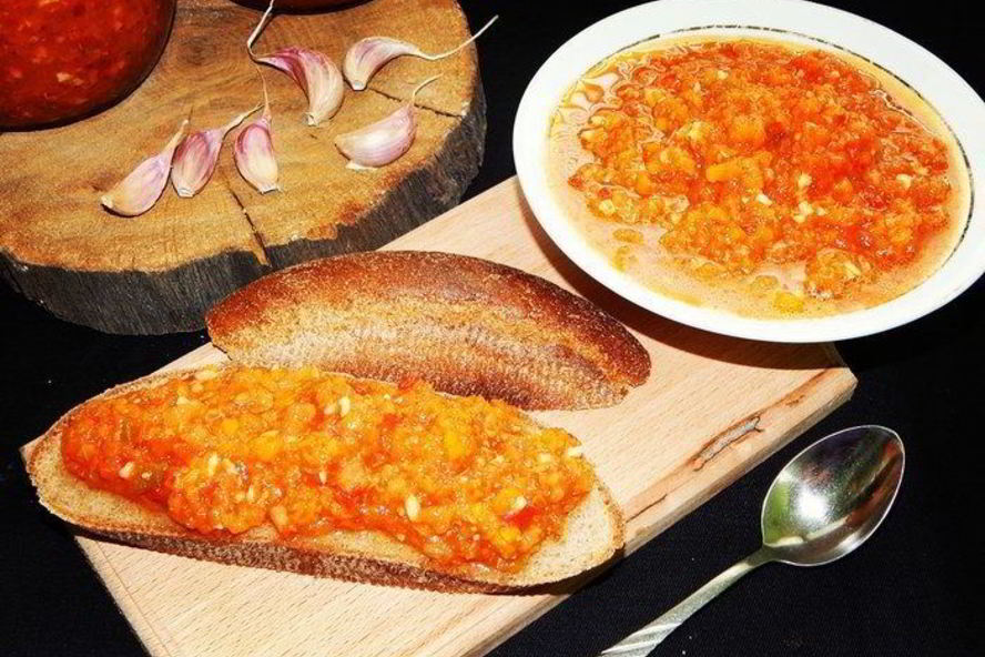 Рецепт аджики с яблоками