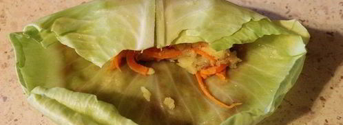 рулетики из капусты, запеченные в аджике. Шаг 8