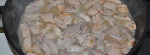 свинина, тушенная с аджикой. Шаг 4