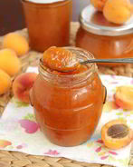 Абрикосовый джем с корицей и бадьяном