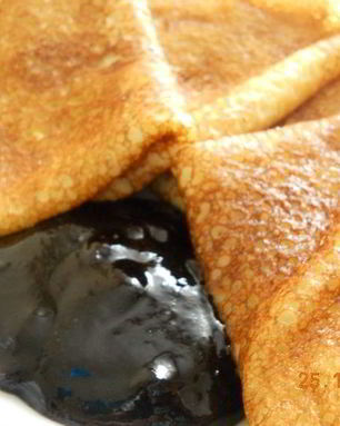 Блинчики Солнечные с черничным джемом