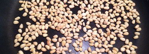 клубничный джем с базиликом и кедровыми орешками. Шаг 3