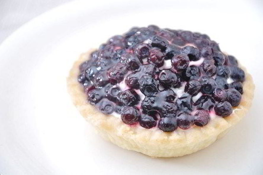 Рецепт лимонных корзиночек с черникого и смородиновыма джемома