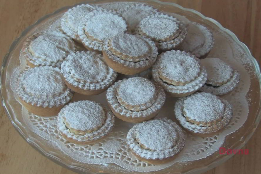 Рецепт рождественских корзиночек с джемом