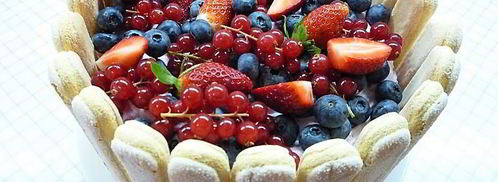 шарлотт с ягодами и клубничным джемом. Шаг 18