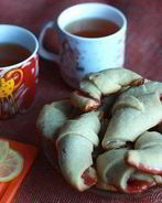 Сладкие рулетики с джемом