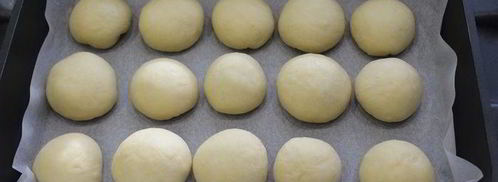 ванильные сдобные булочки с джемом. Шаг 11