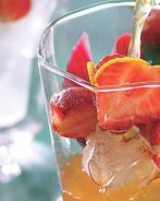 Компот из ревеня и клубники