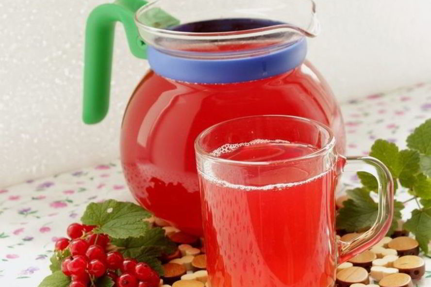 Рецепт компота из ревеня и красной смородины