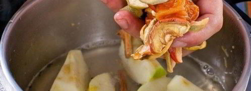 компот из яблок и сухофруктов. Шаг 3