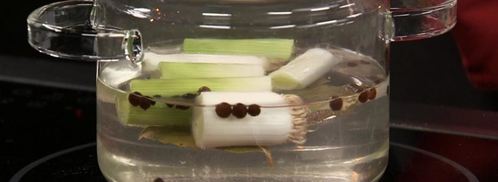 маринованный лук-порей с каркаде. Шаг 2