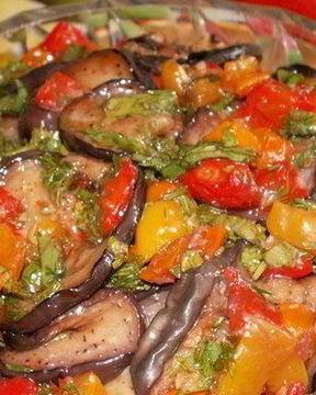 Маринованные баклажаны с овощами на закуску