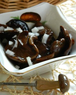 Маринованные грибы