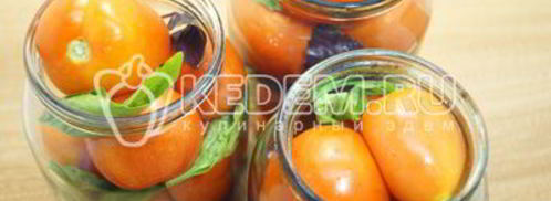 маринованные помидоры на зиму в банках с базиликом. Шаг 5