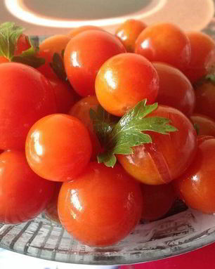 Быстрые малосольные помидоры