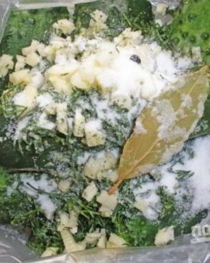 Малосольные огурцы хрустящие в пакете