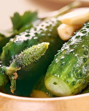 Малосольные огурцы хрустящие