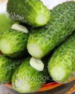 Огурцы малосольные на минеральной воде