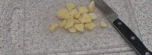 помидоры в собственном соку с чесноком. Шаг 2