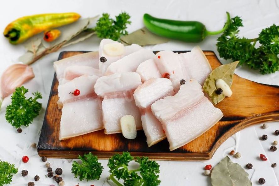 Рецепт сала в банке в рассоле с чесноком